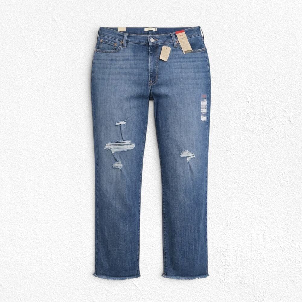 Levi’s Medium Wash Boyfriend Distressed Cropped Straight Leg Jeans 24W NWT